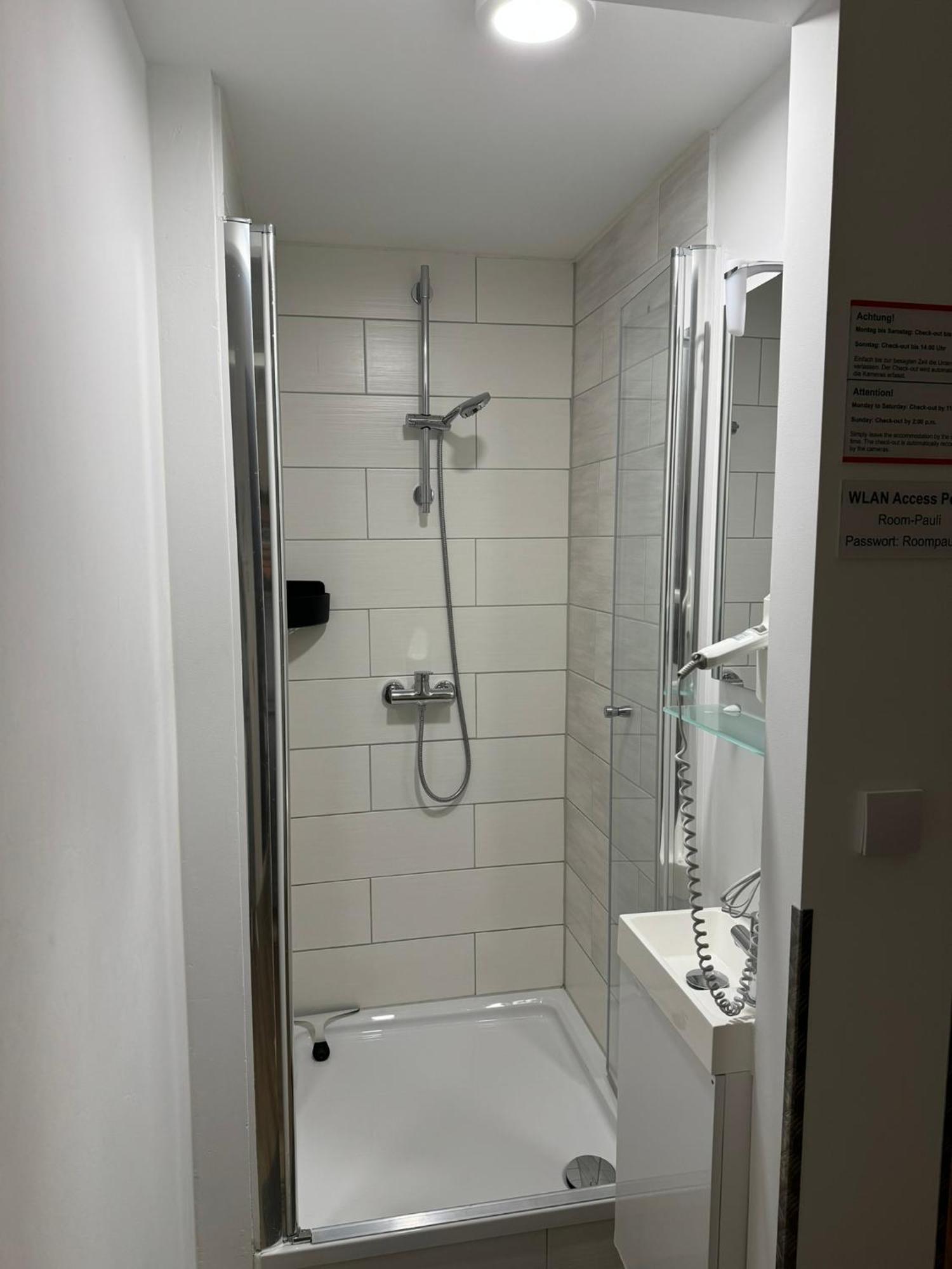 Room Pauli Hamburg Exterior foto